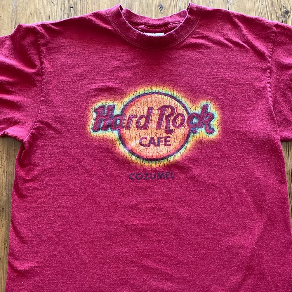 Hard Rock Cafe Red Short Sleeve Tee